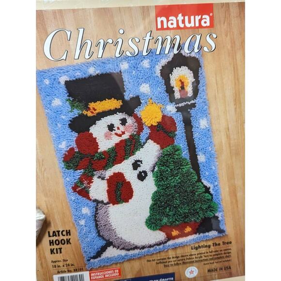 Natura Vintage Christmas Latch Hook Kit New in Box 18 x 24" Acrylic Yarn Set - Picture 1 of 2